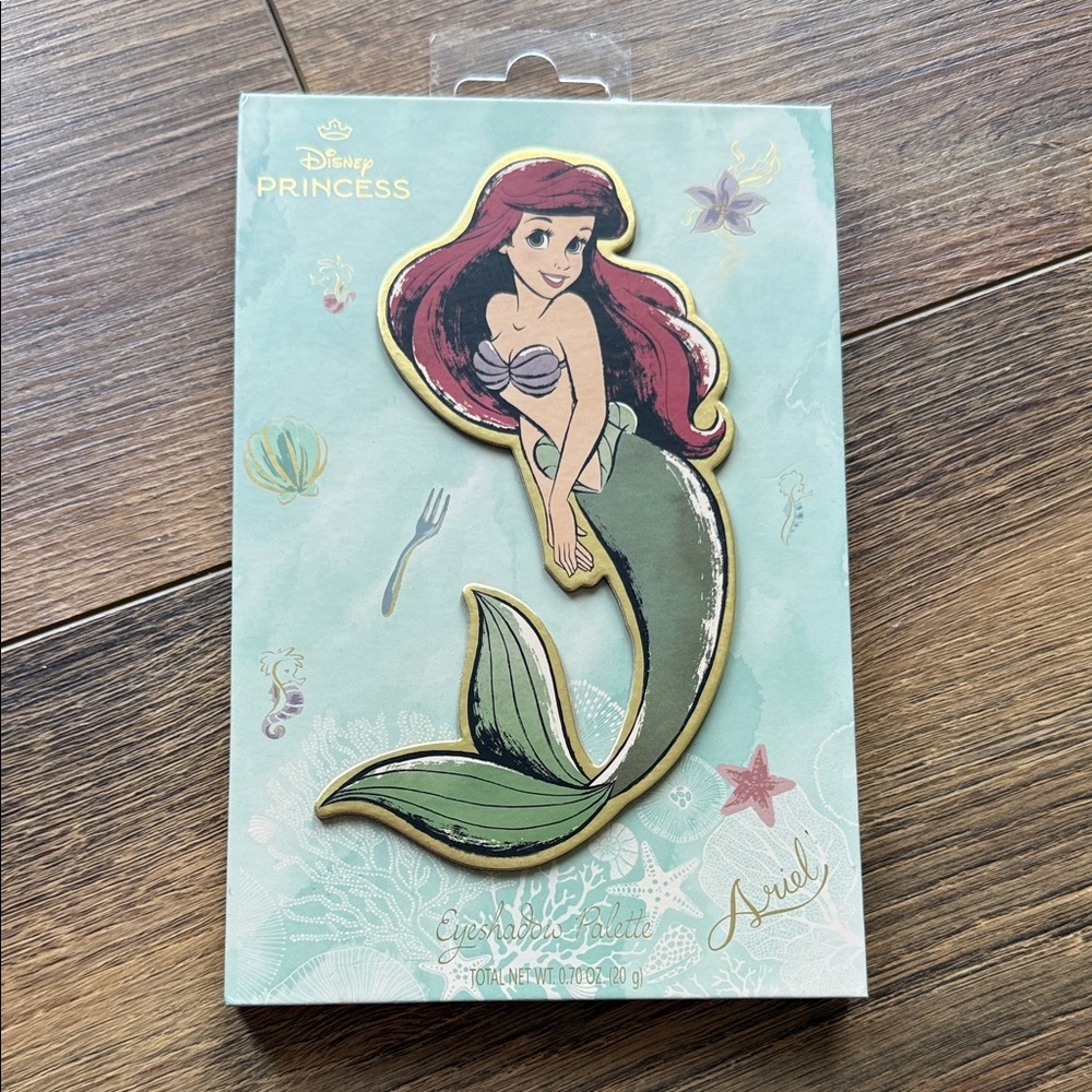 Disney Princess Ariel Eyeshadow Palette - Green, Purple & Red Accents